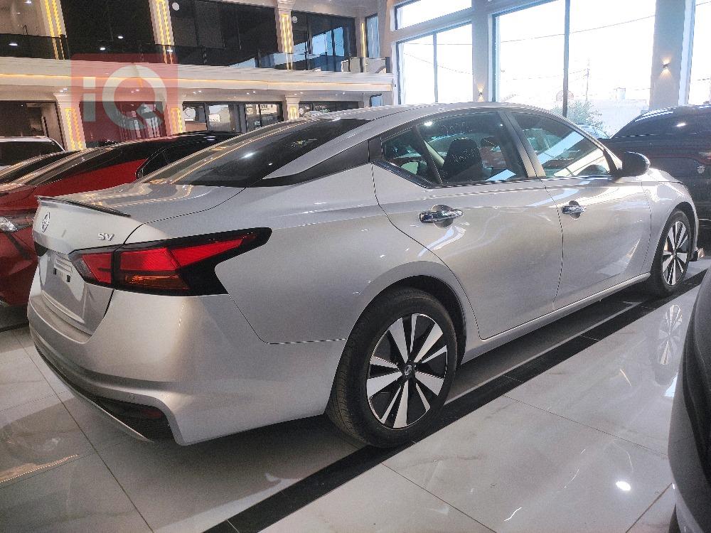 نيسان ألتيما